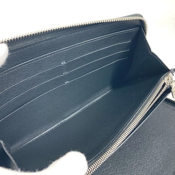LOUIS VUITTON Black Leather Wallet - Picture 14 of 16